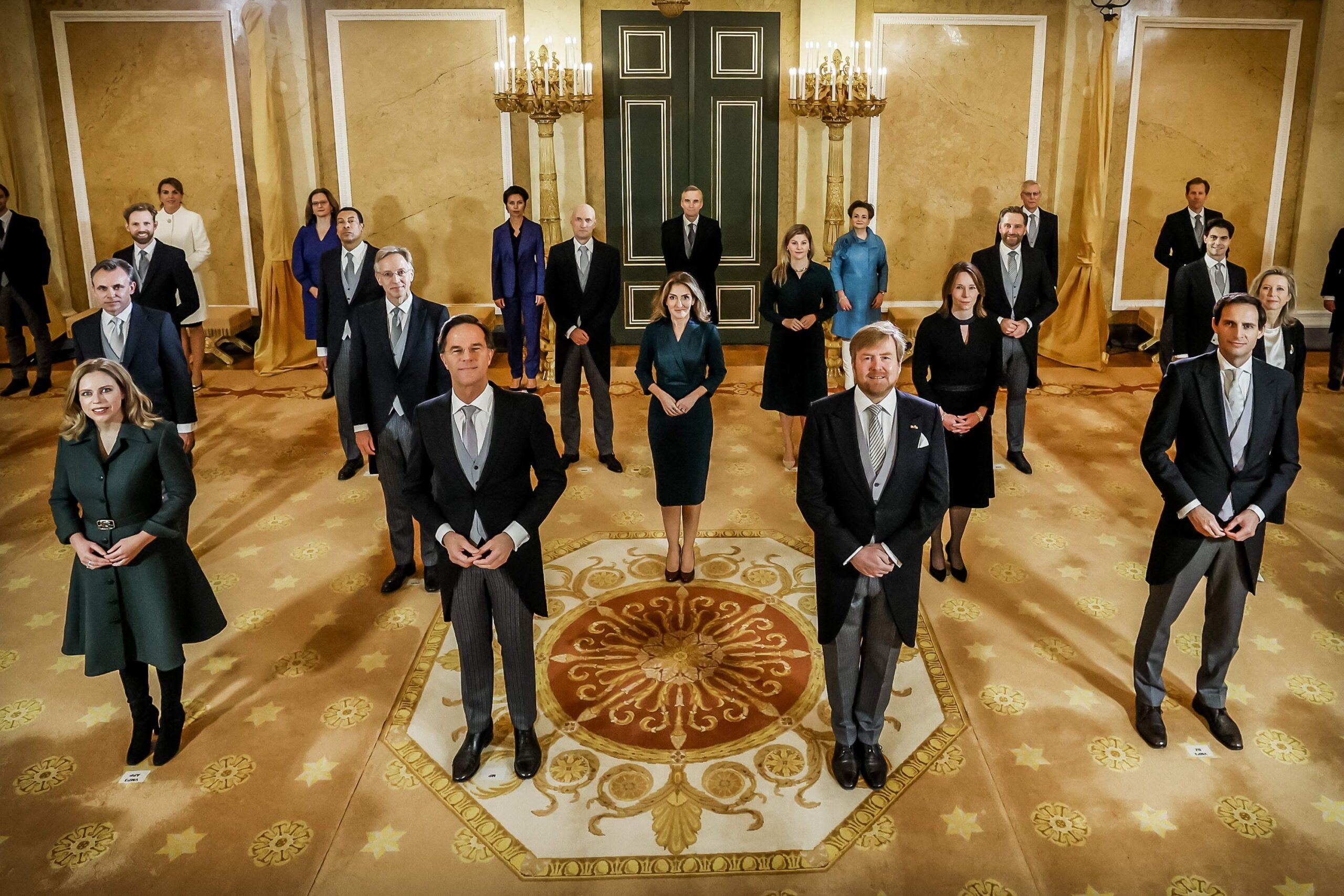 Politics and media: focus on content